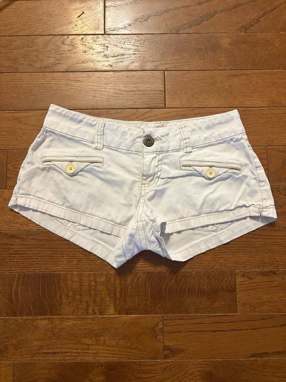 Y2K 2000’s low rise Unionbay White Denim Shorts Size 3